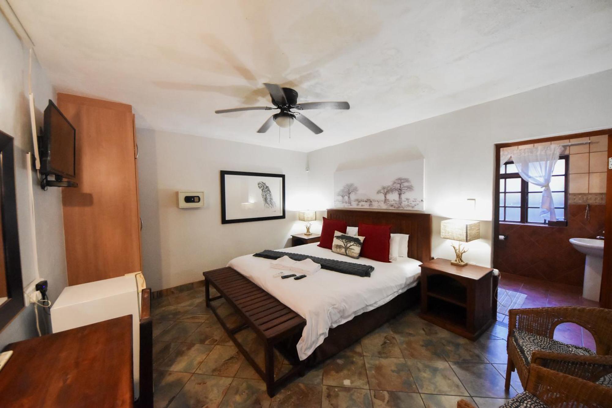 Beyond The Boma Villa Marloth Park Exterior photo